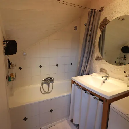 Apartamento Duplex Atypique Au Coeur Du Centre Historique D'annecy, Proche Du Et Tous Commerces - Fr-1-432-63 *