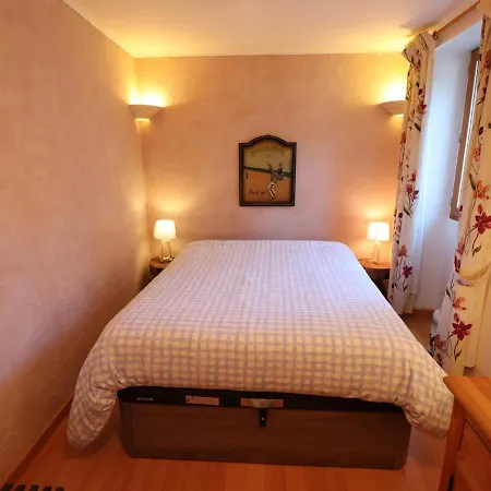 Duplex Atypique Au Coeur Du Centre Historique D'annecy, Proche Du Et Tous Commerces - Fr-1-432-63 Annecy